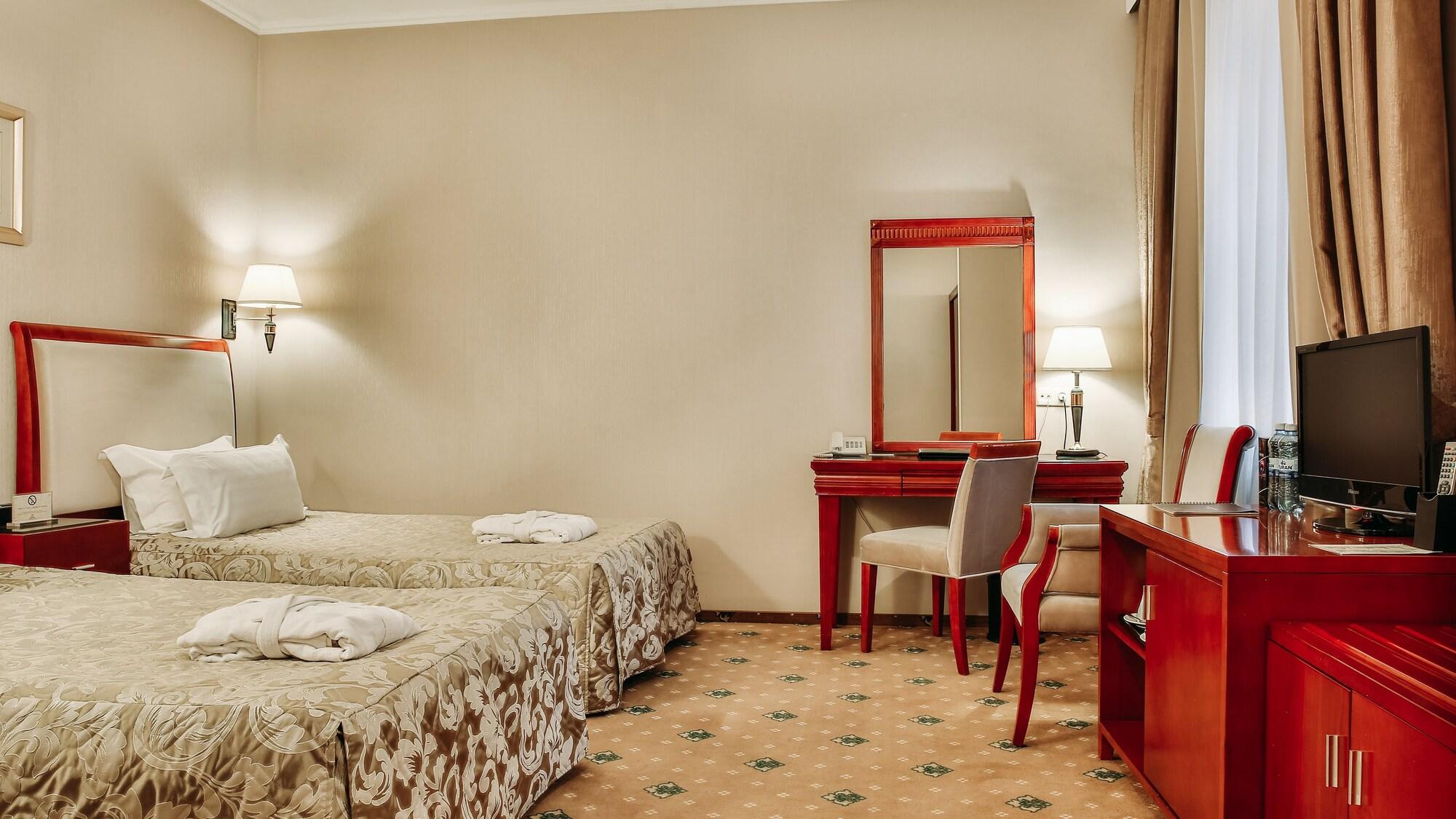 Goldman Empire Hotel Astana Ngoại thất bức ảnh