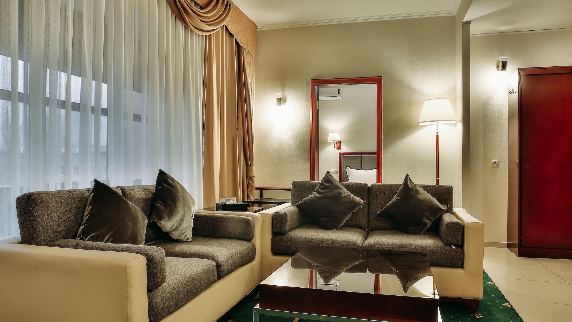 Goldman Empire Hotel Astana Ngoại thất bức ảnh