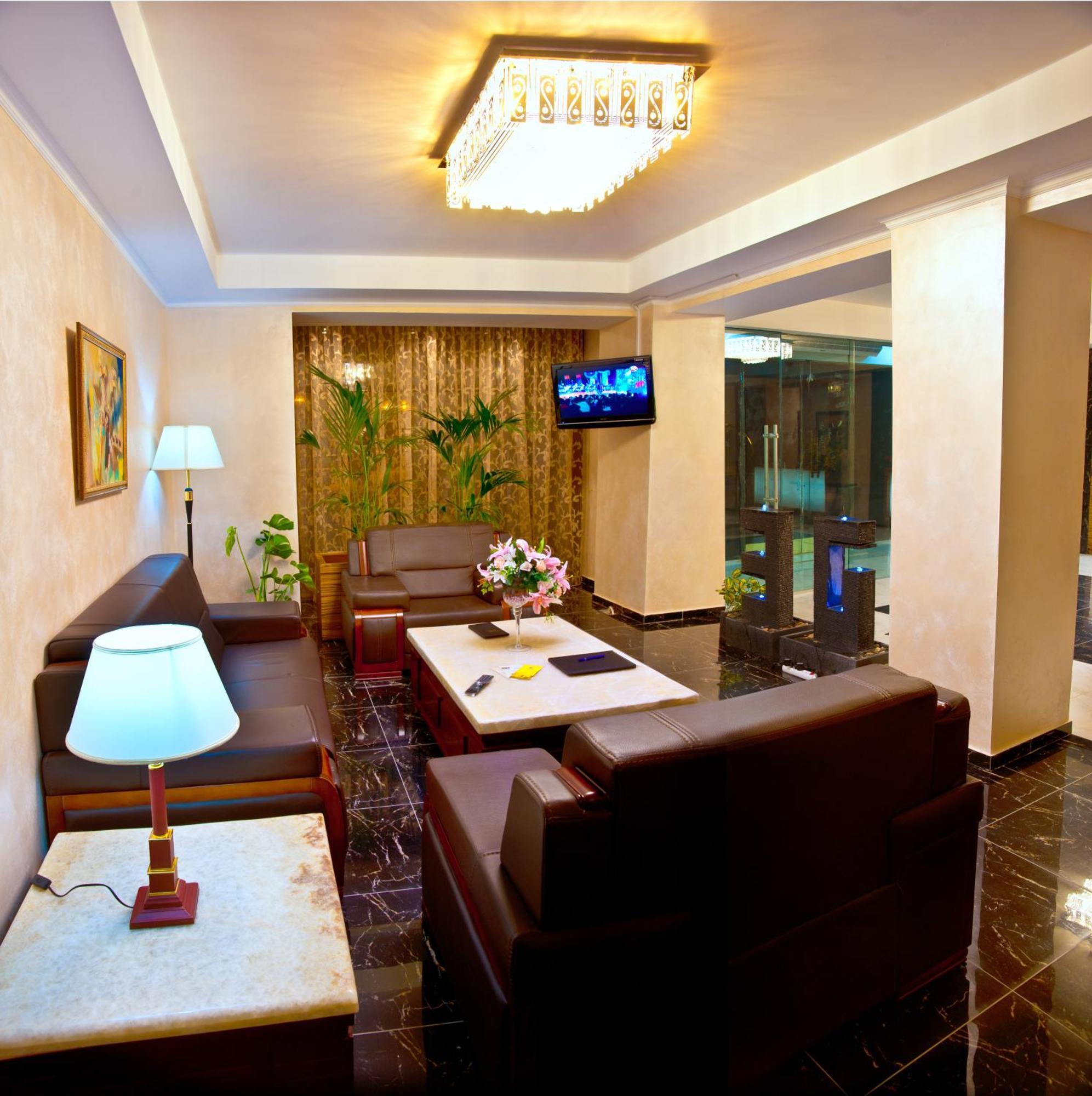 Goldman Empire Hotel Astana Ngoại thất bức ảnh