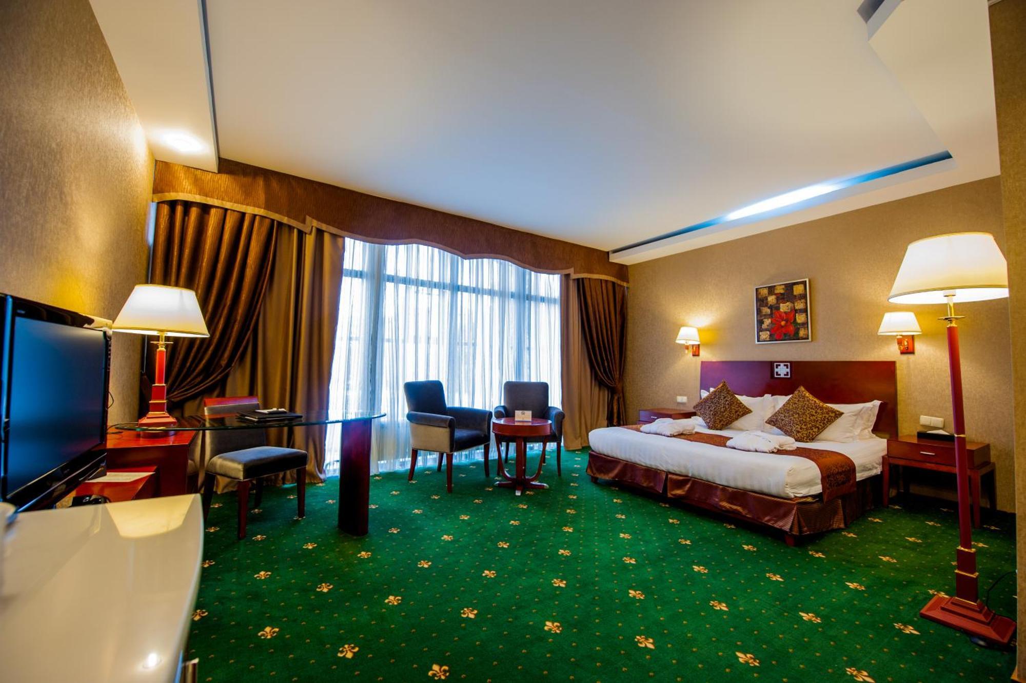 Goldman Empire Hotel Astana Phòng bức ảnh