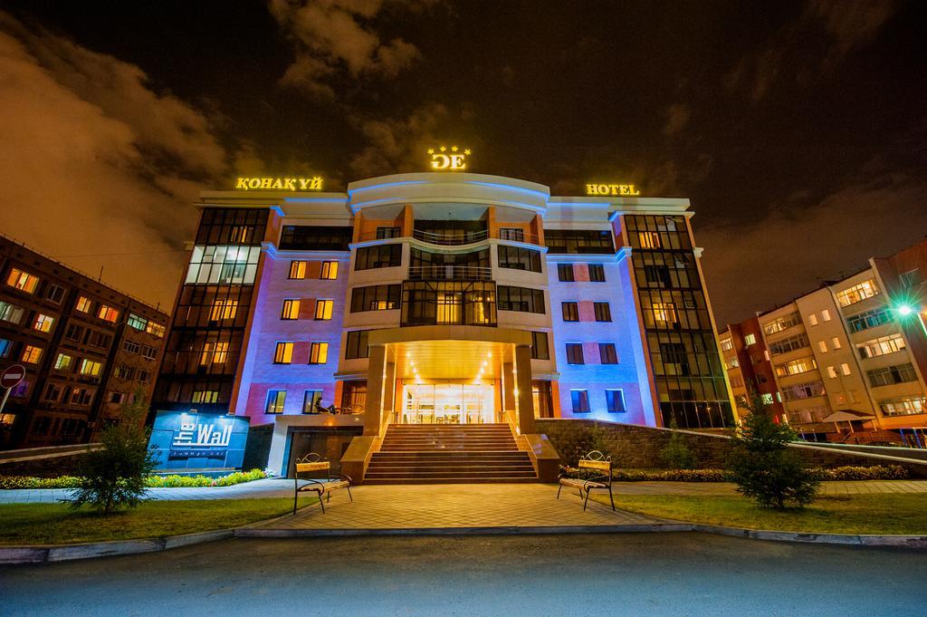 Goldman Empire Hotel Astana Ngoại thất bức ảnh