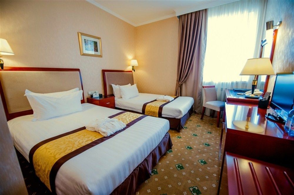 Goldman Empire Hotel Astana Ngoại thất bức ảnh