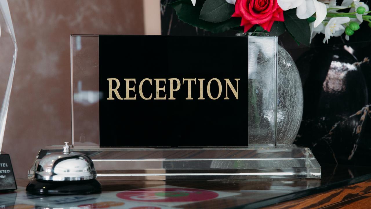 Goldman Empire Hotel Astana Ngoại thất bức ảnh