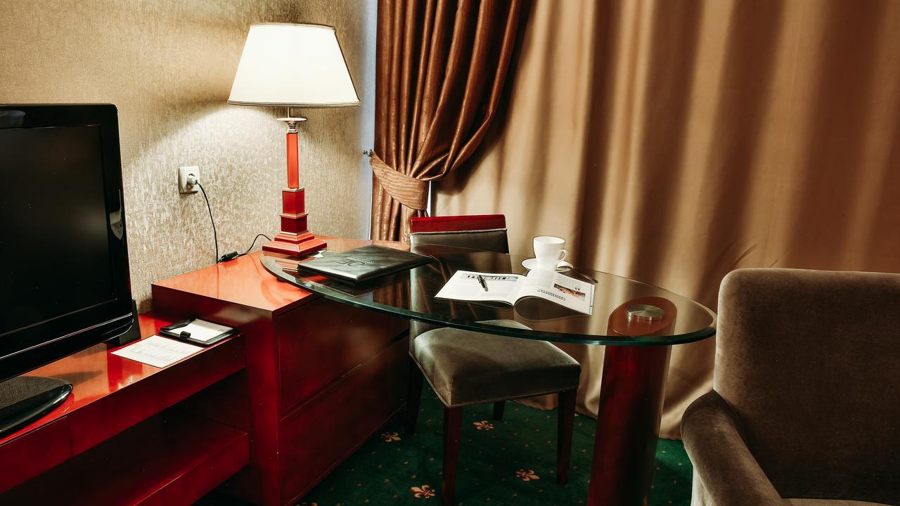 Goldman Empire Hotel Astana Ngoại thất bức ảnh