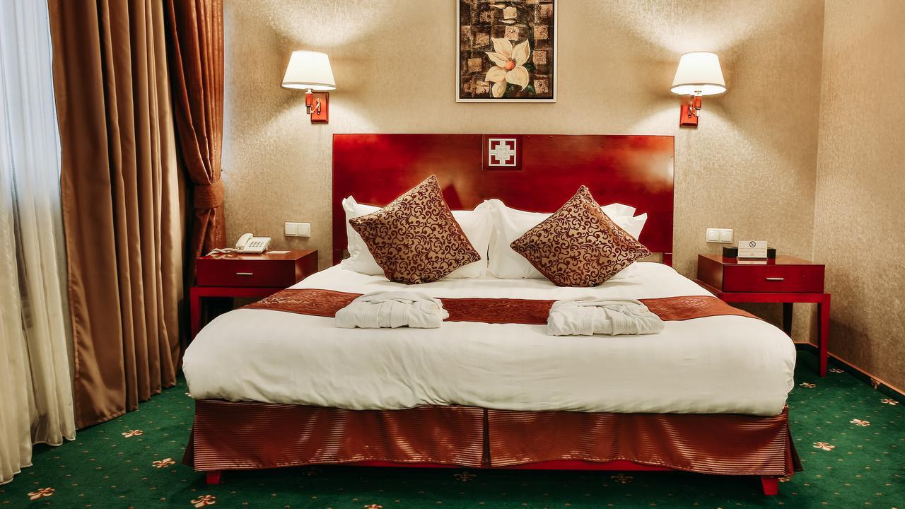 Goldman Empire Hotel Astana Ngoại thất bức ảnh